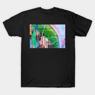 Dripping paint graffiti wall T-Shirt